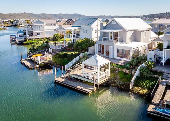 Easy Canal Living On Thesen Islands